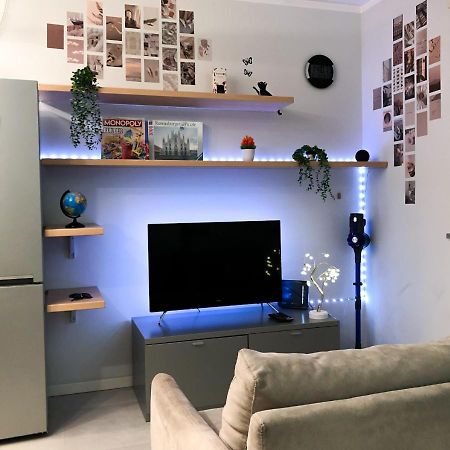 Confortevole Bilocale A Pochi Minuti Dal Centro Daire Milano Dış mekan fotoğraf